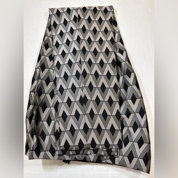 Lafayette 148 Geometric/Diamond Print Pant - Picture 5 of 13